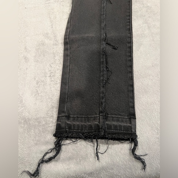 Val. Kristopher Jeans - Picture 4 of 11